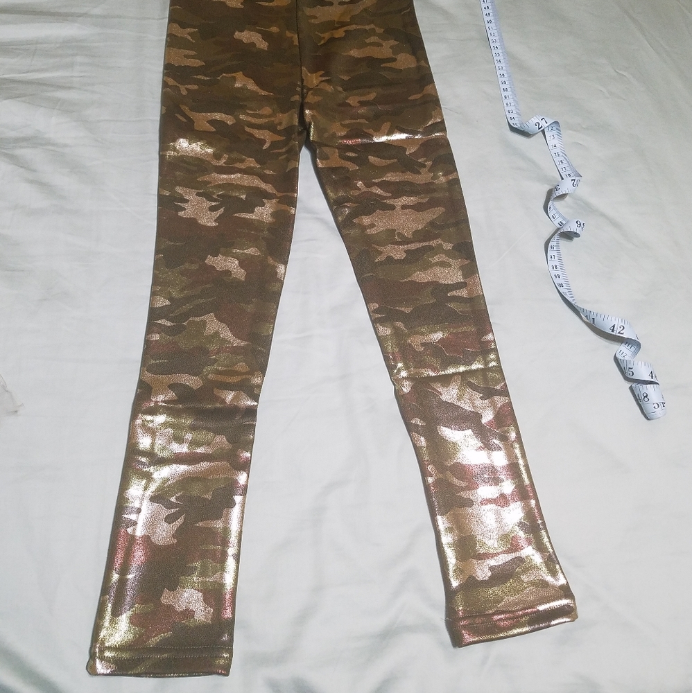 Shiny Fleece Lined Camo Leggings